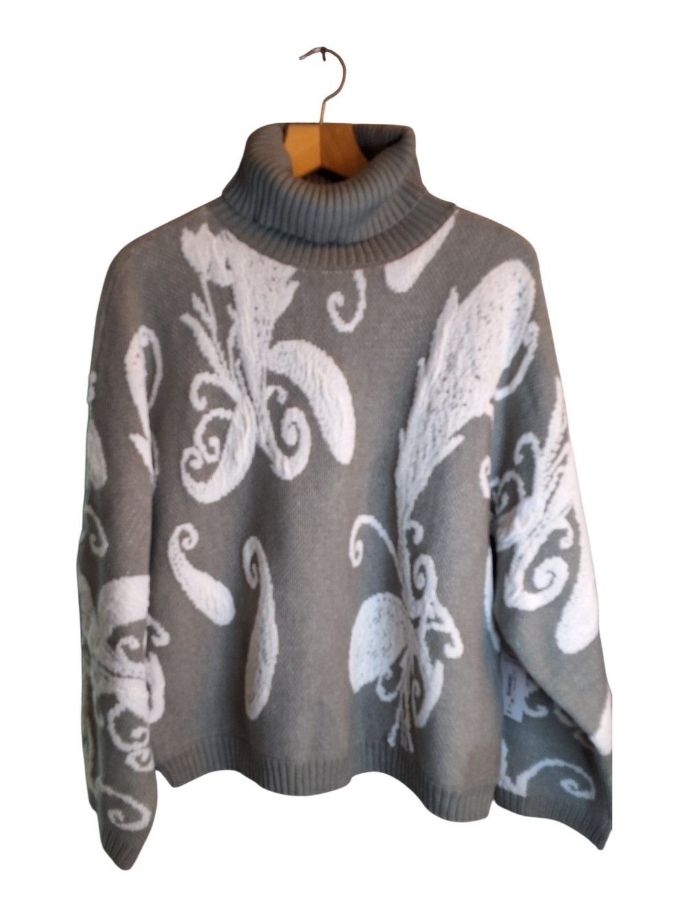 NWT Liz Claiborne Women's Gray Paisley Turtleneck Sweater PXL